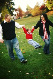 happy-mom-dad-child.jpg